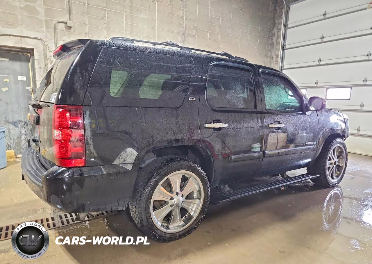2007 Chevrolet Tahoe K1500 VIN:1GNFK13027R353133 - 3