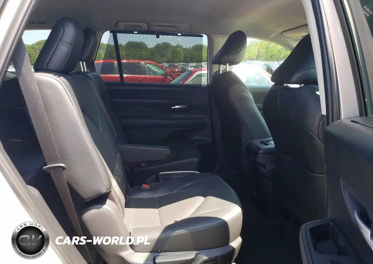 2026 Toyota Grand Highlander Hybrid Xle VIN:5TDACAB52TS095317 - 11