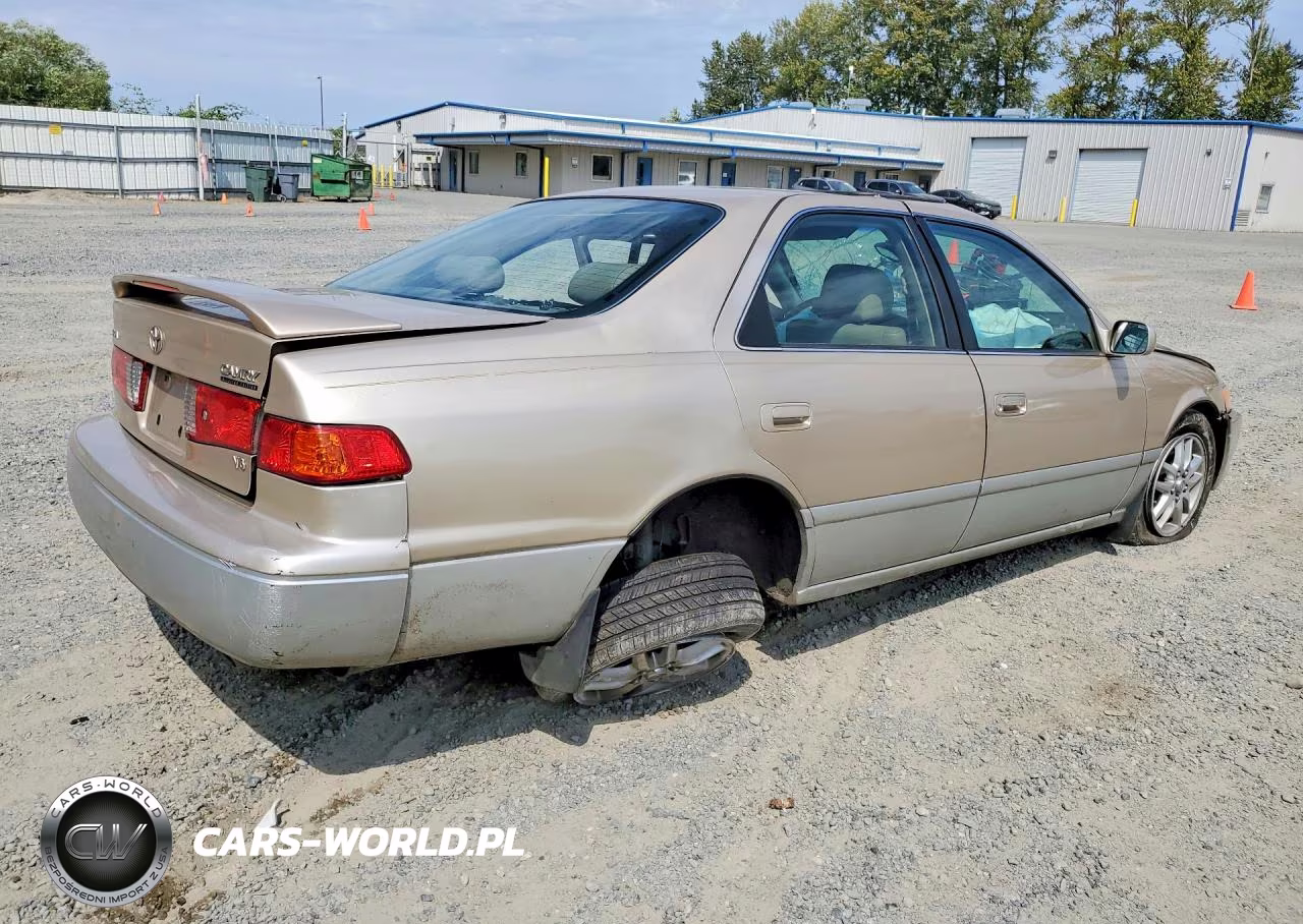 2001 Toyota Camry Le V6 VIN:JT2BF28K710318071 - 3