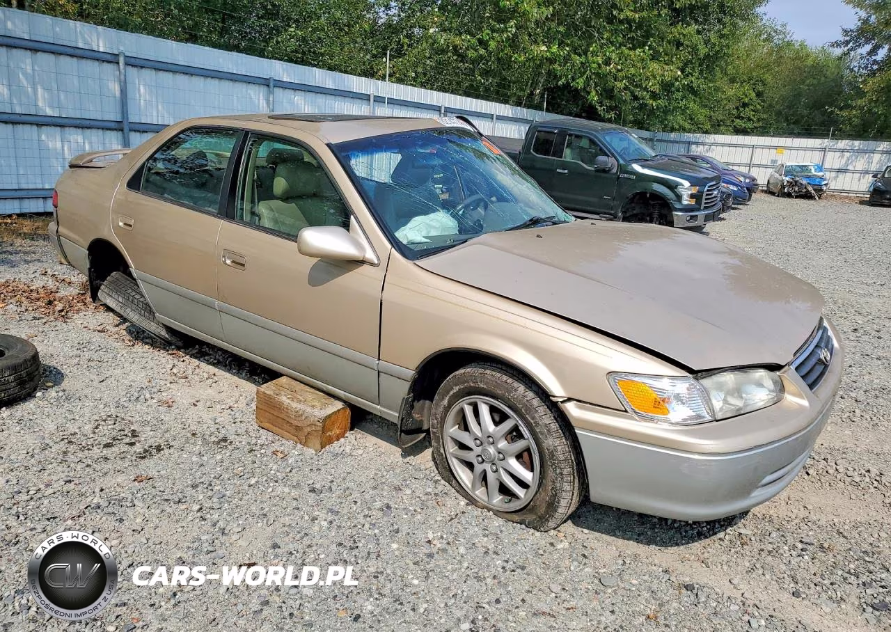 2001 Toyota Camry Le V6 VIN:JT2BF28K710318071 - 4