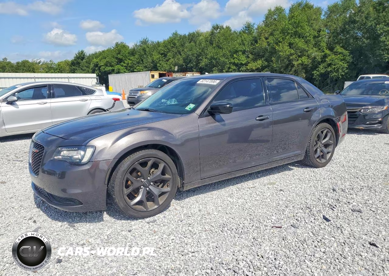 2020 Chrysler 300 Touring