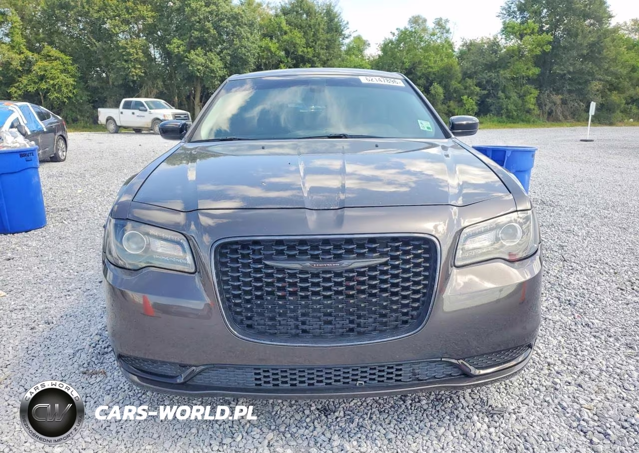 2020 Chrysler 300 Touring VIN:2C3CCAAG7LH172603 - 5