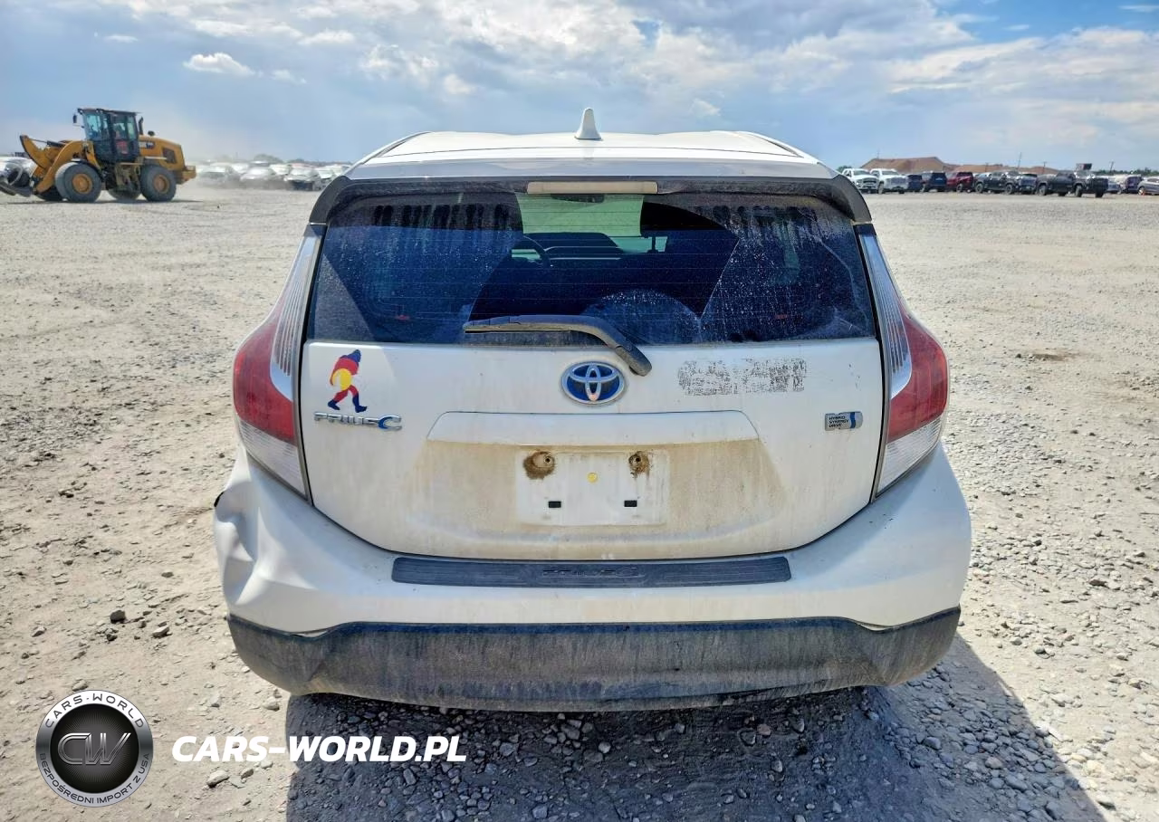 2017 Toyota Prius C Two VIN:JTDKDTB34H1596208 - 6