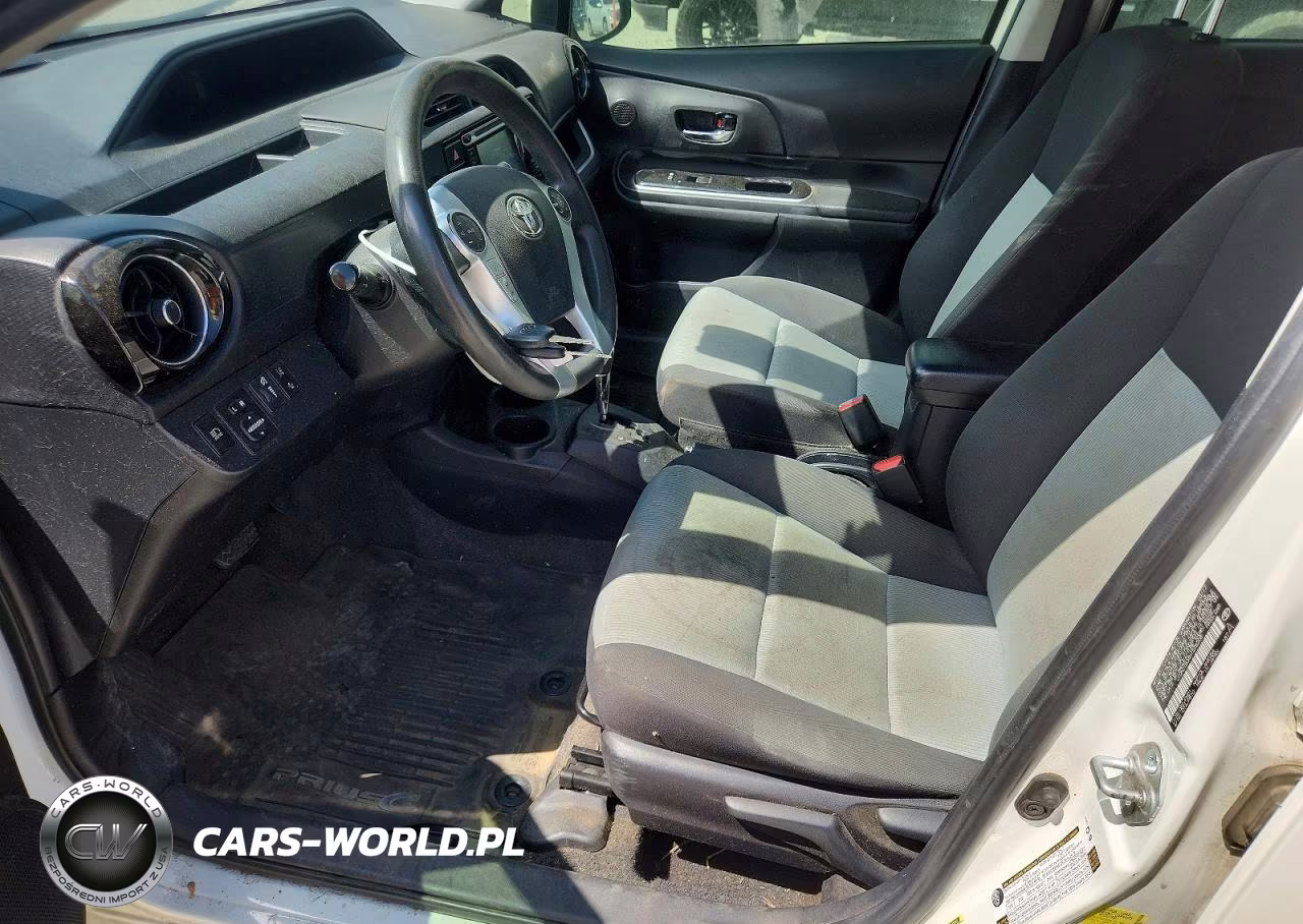 2017 Toyota Prius C Two VIN:JTDKDTB34H1596208 - 7