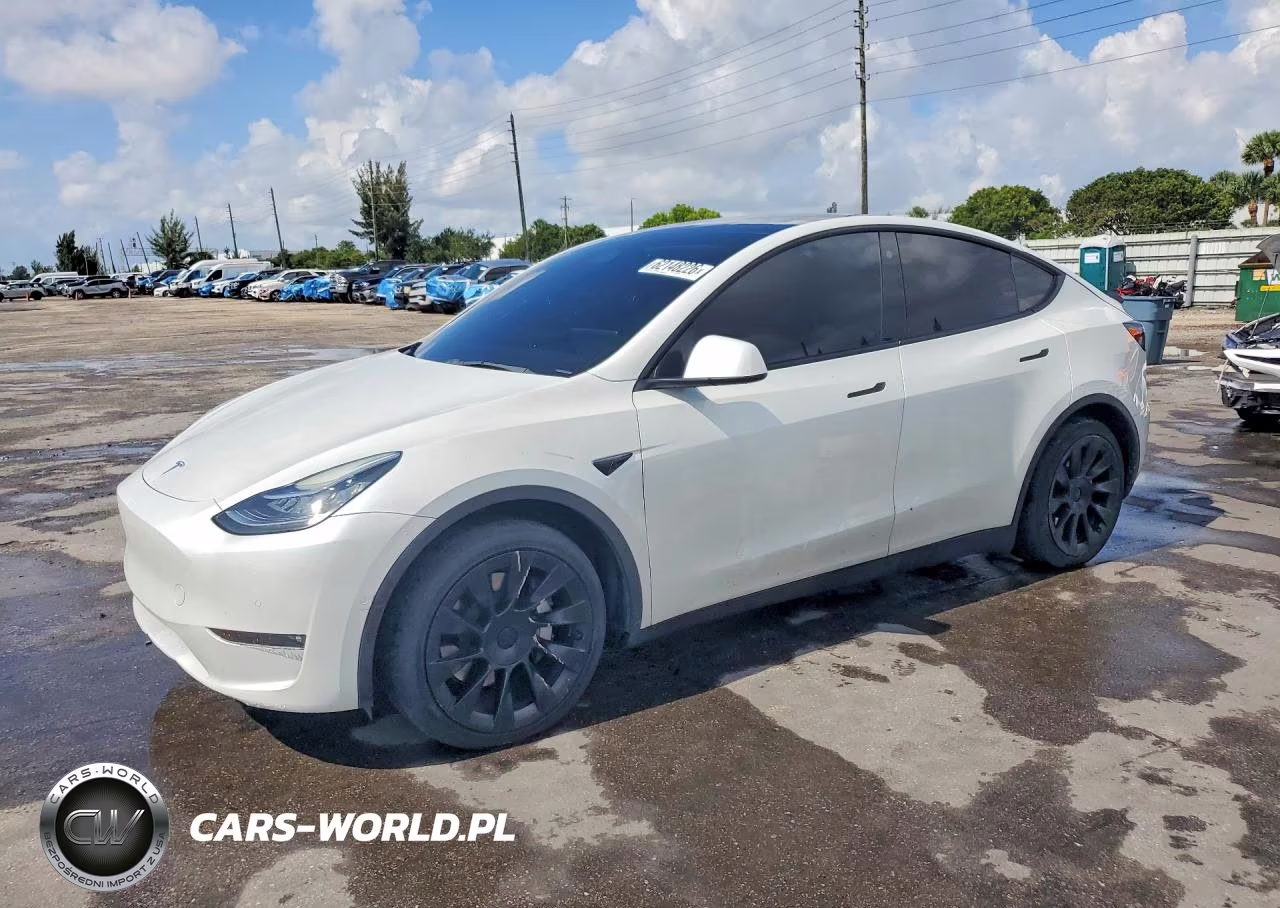 2022 Tesla Model Y – zdjęcie 1 z 14