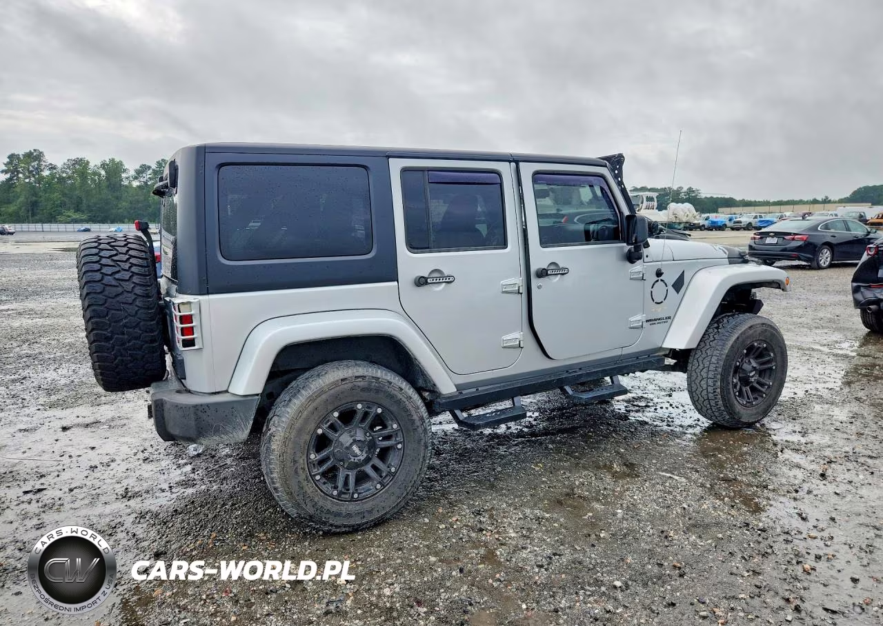 2011 Jeep Wrangler Unlimited Sahara VIN:1J4BA5H19BL625556 - 3