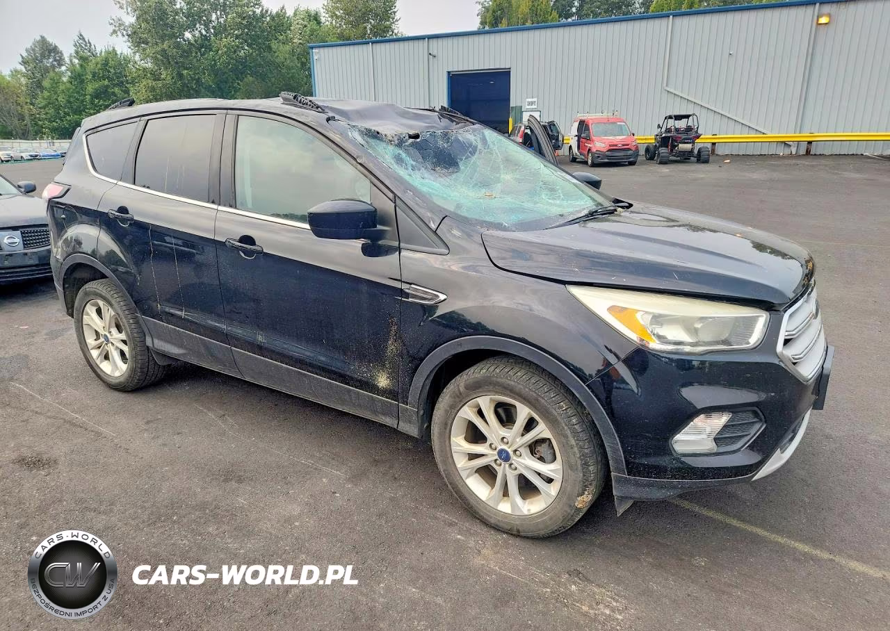 2018 Ford Escape Se VIN:1FMCU9GD3JUA11823 - 4