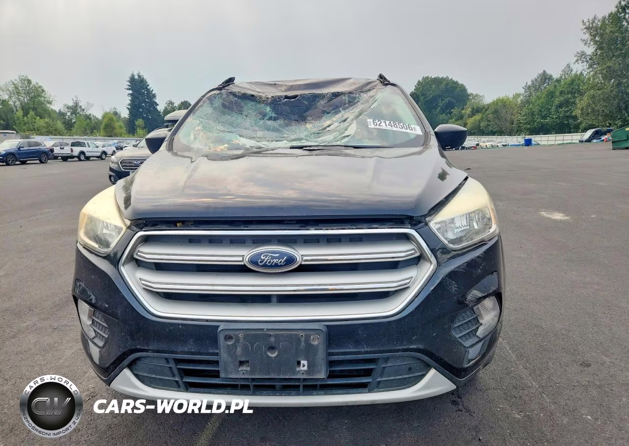 2018 Ford Escape Se VIN:1FMCU9GD3JUA11823 - 5