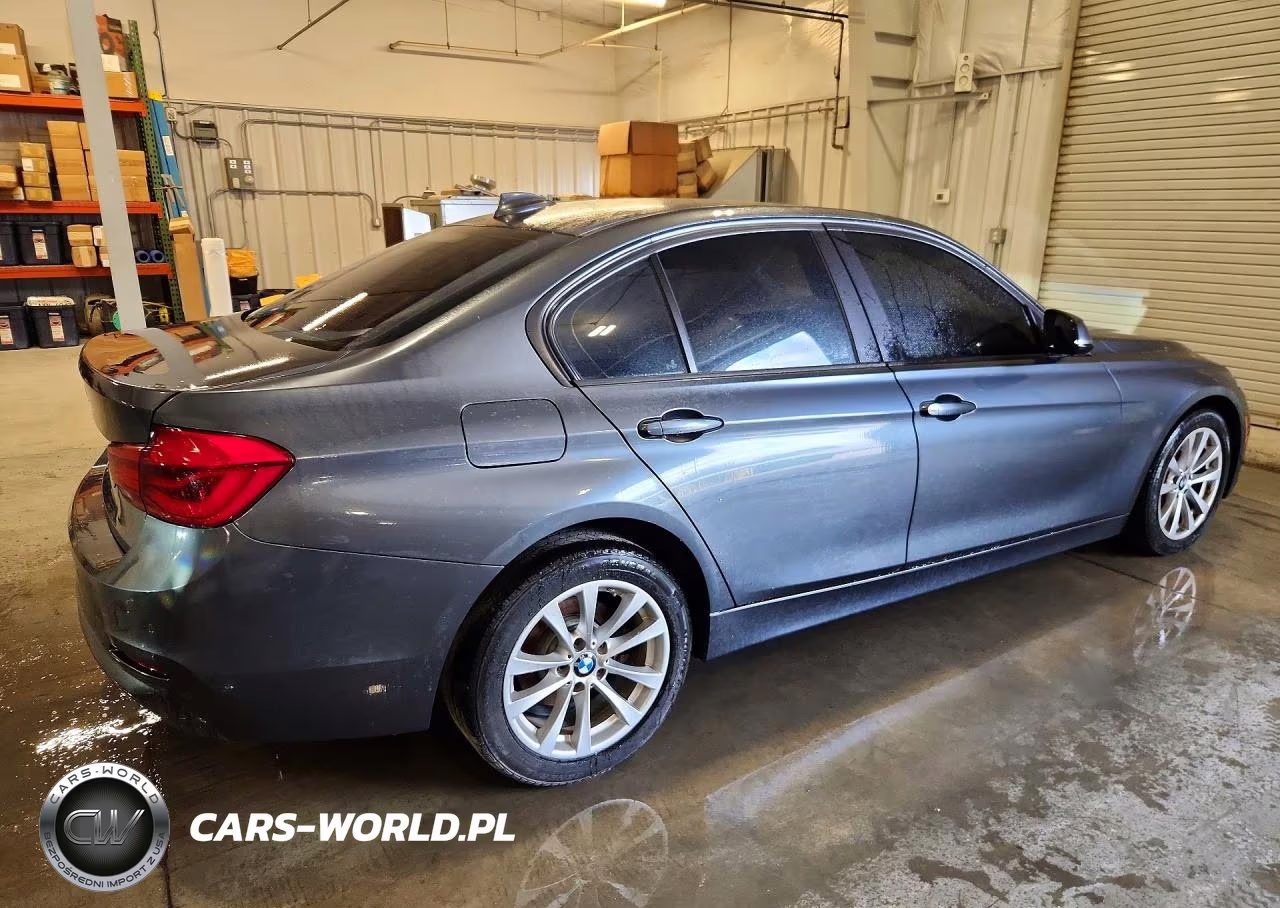 2017 BMW 320 Xi VIN:WBA8E5G56HNU22613 - 3