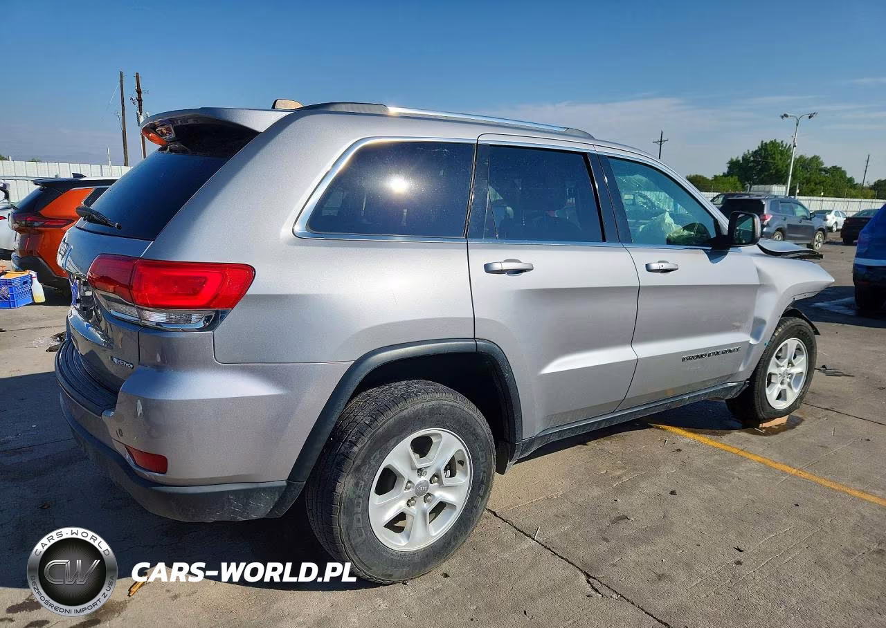 2017 Jeep Grand Cherokee Laredo VIN:1C4RJFAG0HC810502 - 3