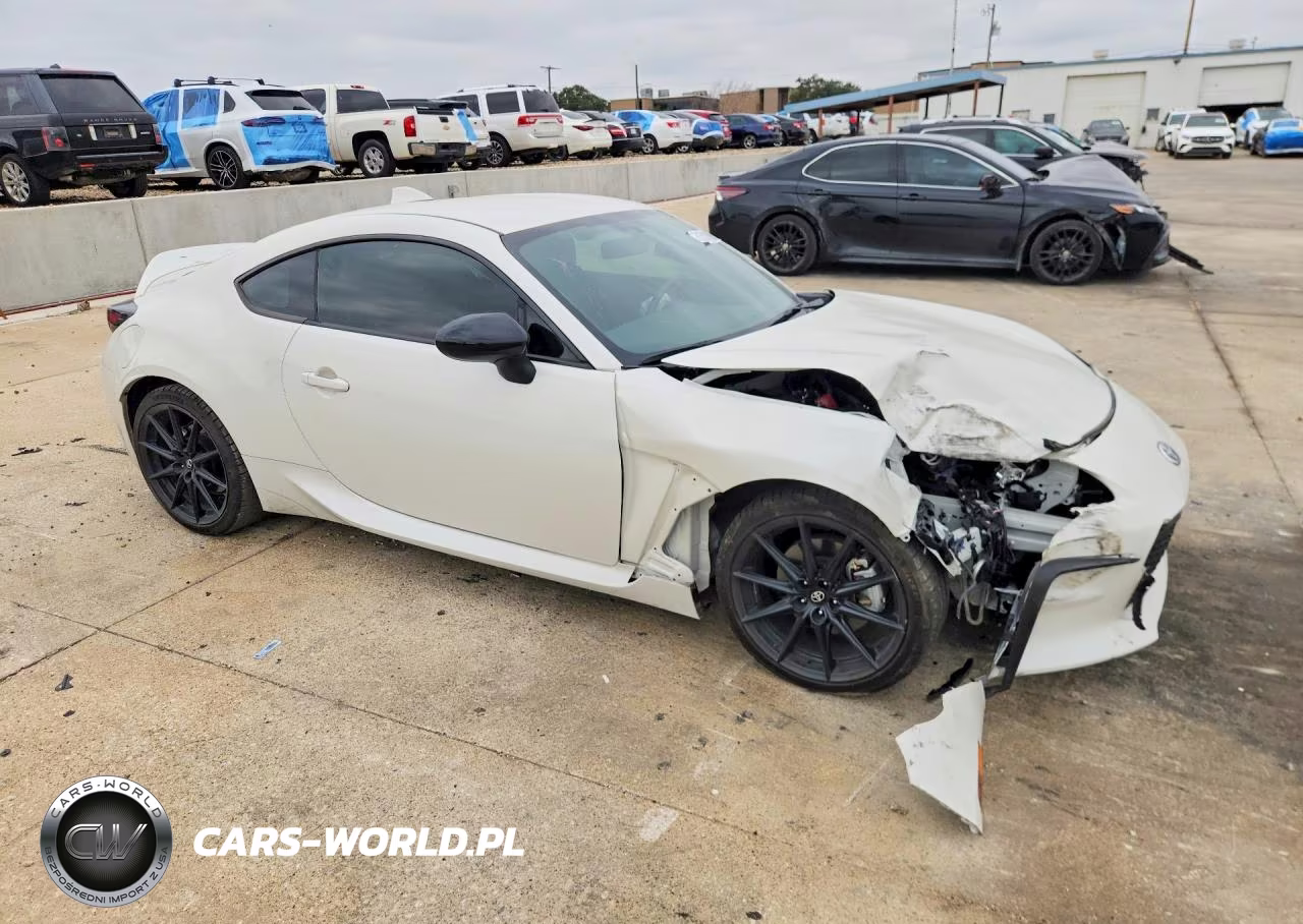 2025 Toyota Gr86 Premium VIN:JF1ZNBE13S8758379 - 4