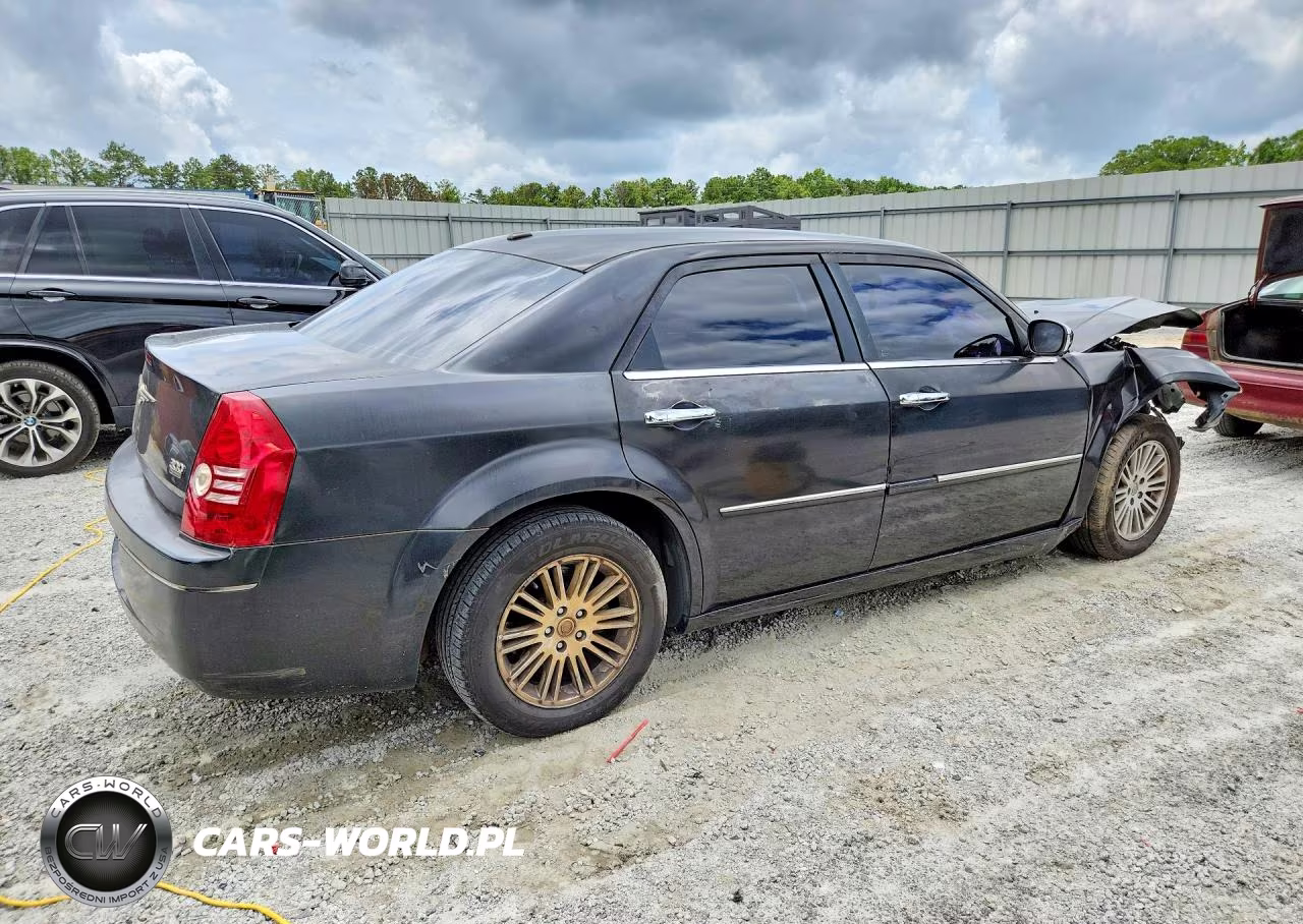 2010 Chrysler 300 Touring VIN:2C3CA5CV6AH164935 - 3
