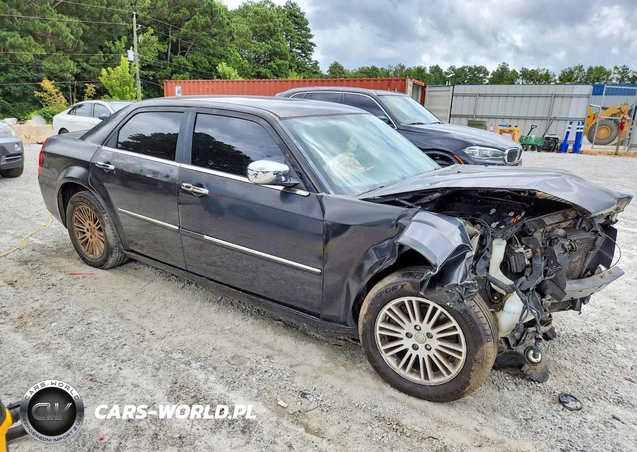 2010 Chrysler 300 Touring VIN:2C3CA5CV6AH164935 - 4