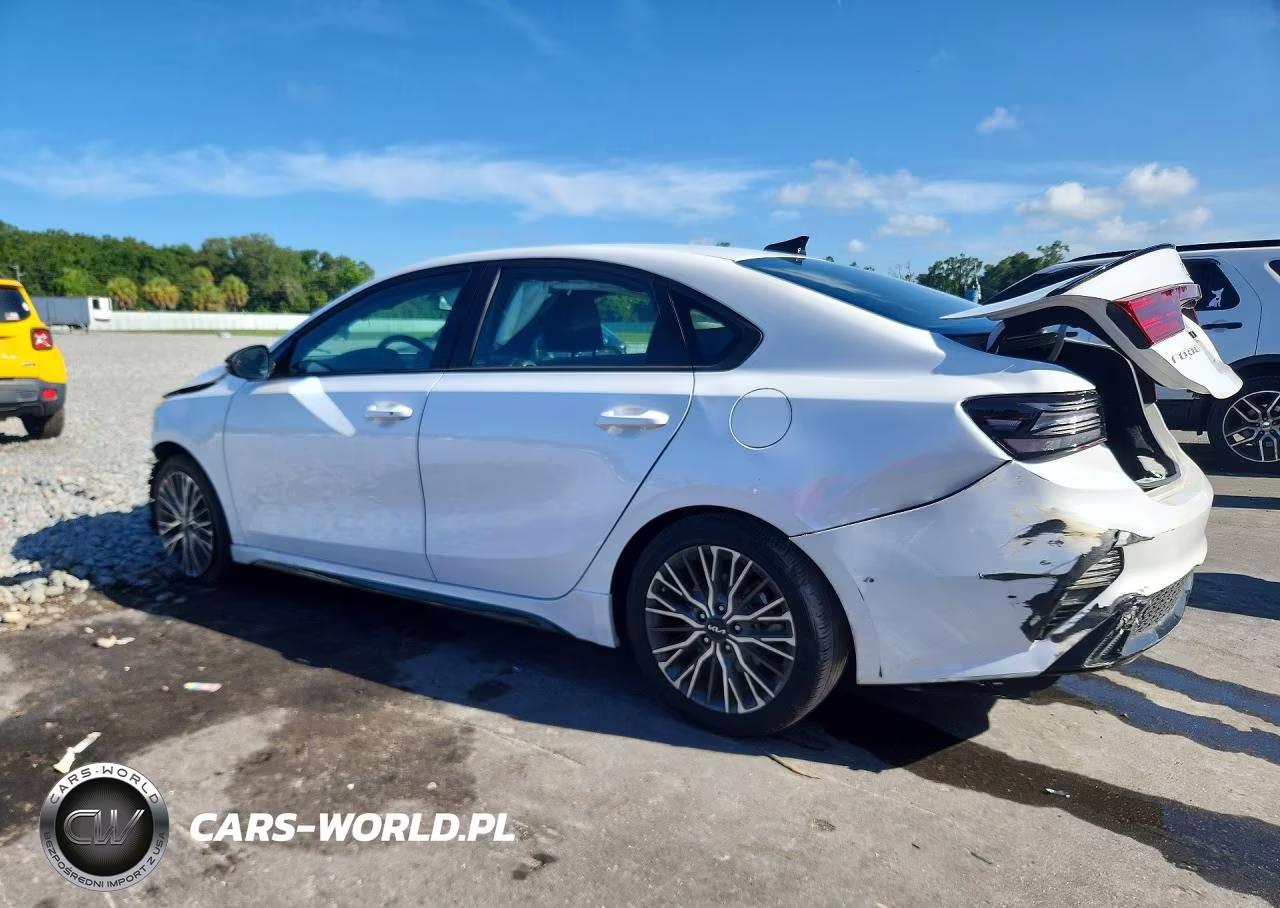 2023 Kia Forte Gt Line VIN:3KPF54AD6PE658590 - 2