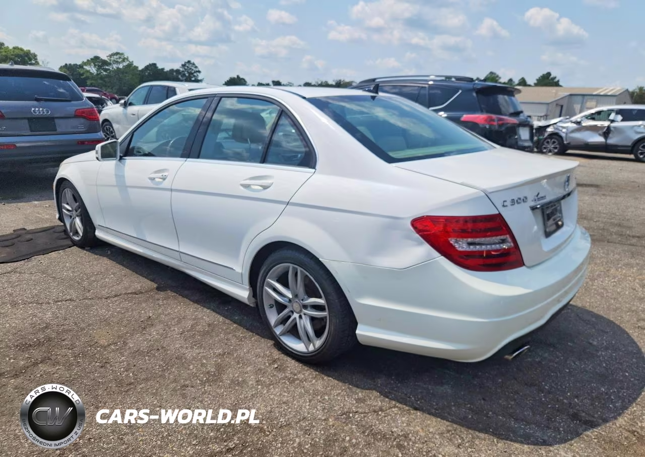 2013 Mercedes-Benz C 300 4Matic VIN:WDDGF8AB9DR253725 - 2