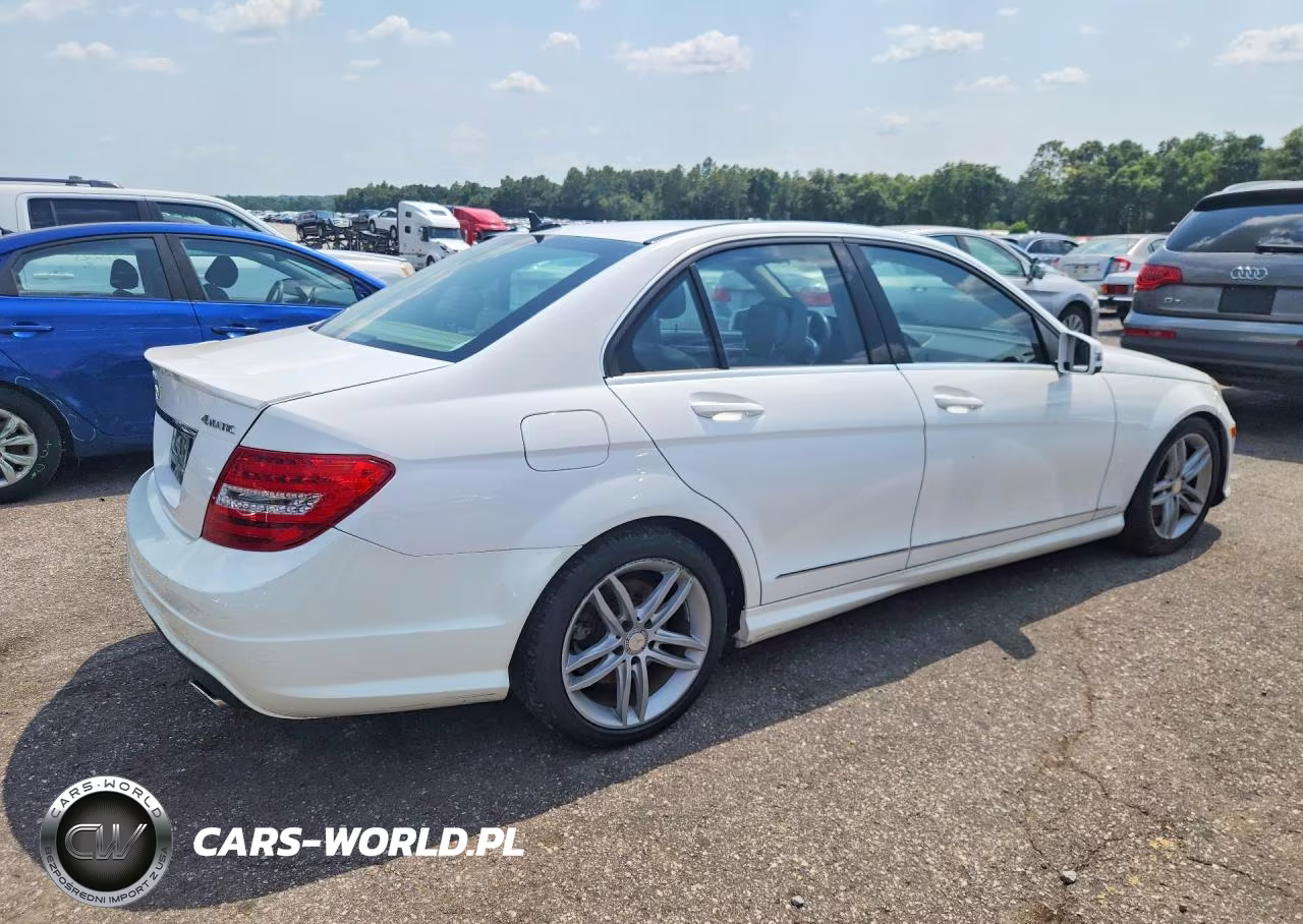 2013 Mercedes-Benz C 300 4Matic VIN:WDDGF8AB9DR253725 - 3
