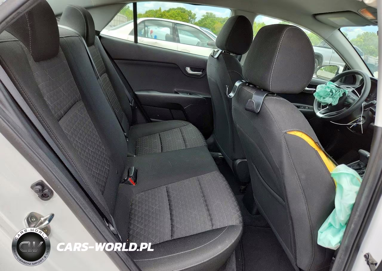 2019 Kia Rio S VIN:3KPA24ABXKE231407 - 10