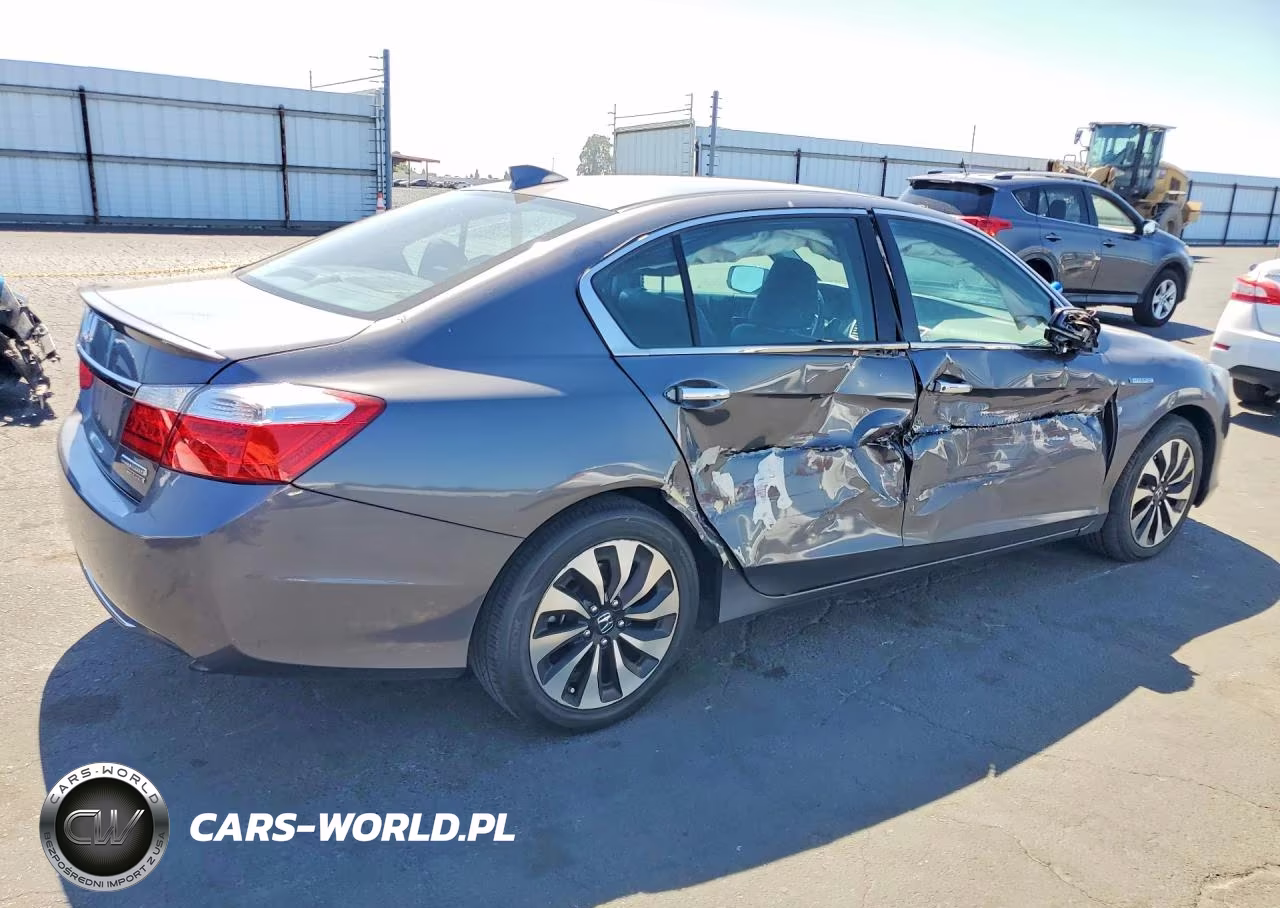 2015 Honda Accord Touring Hybrid VIN:1HGCR6F78FA014467 - 3
