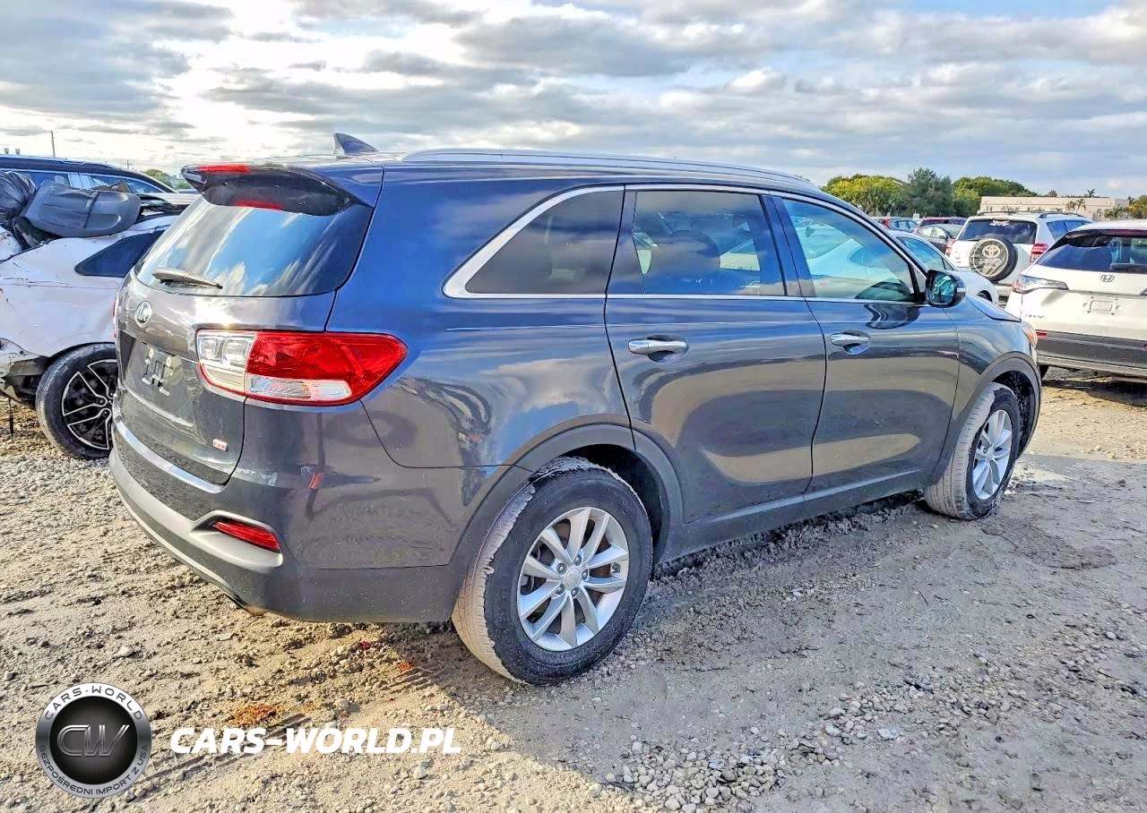 2018 Kia Sorento Lx VIN:5XYPG4A38JG344438 - 3