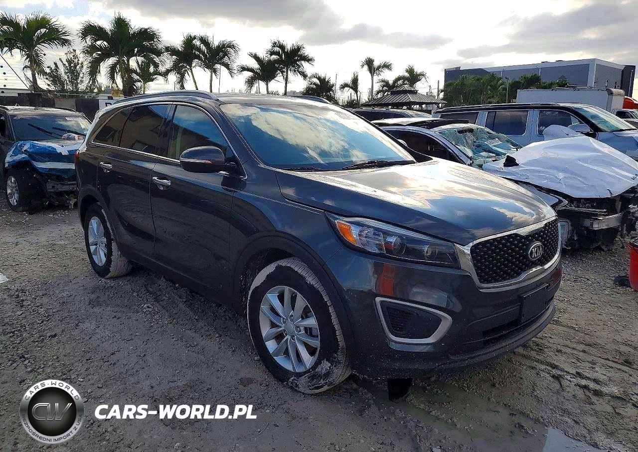 2018 Kia Sorento Lx VIN:5XYPG4A38JG344438 - 4