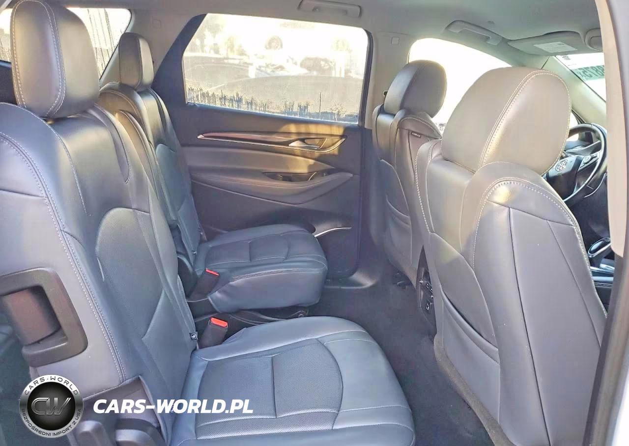 2018 Buick Enclave Essence VIN:5GAERBKW5JJ122102 - 10