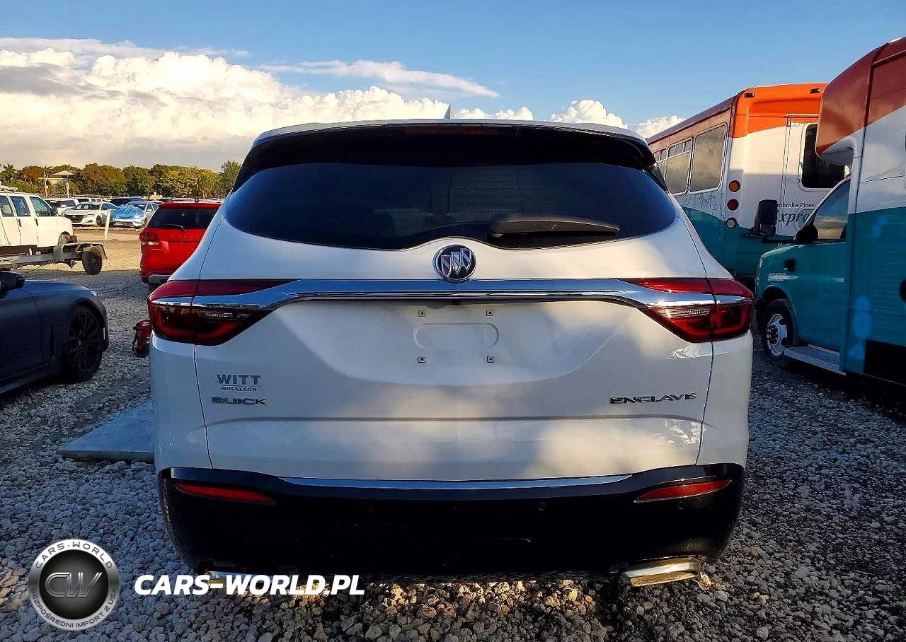 2018 Buick Enclave Essence VIN:5GAERBKW5JJ122102 - 6