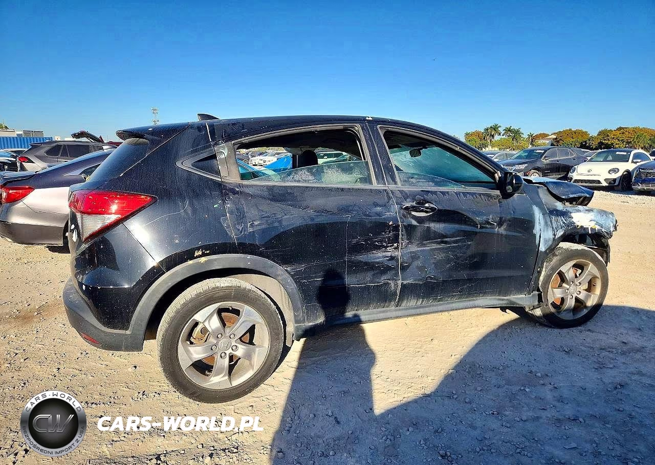 2020 Honda Hr-V Lx VIN:3CZRU5H30LM718246 - 3