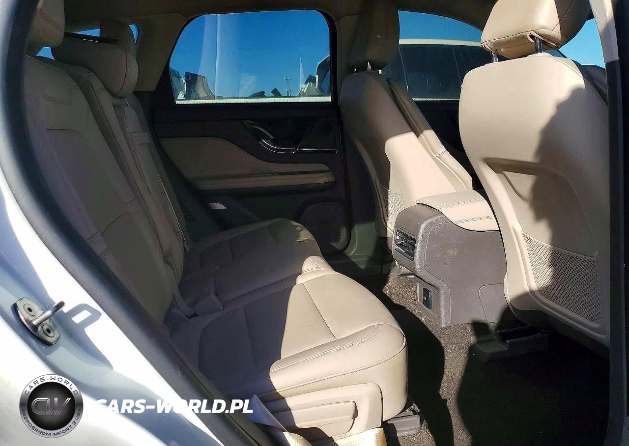 2023 Lincoln Corsair VIN:5LMCJ1CA0PUL04512 - 10