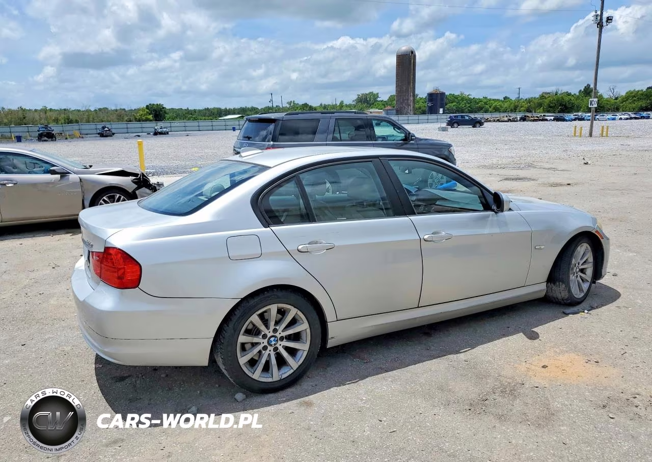 2011 BMW 328 I VIN:WBAPH7C50BE683232 - 3