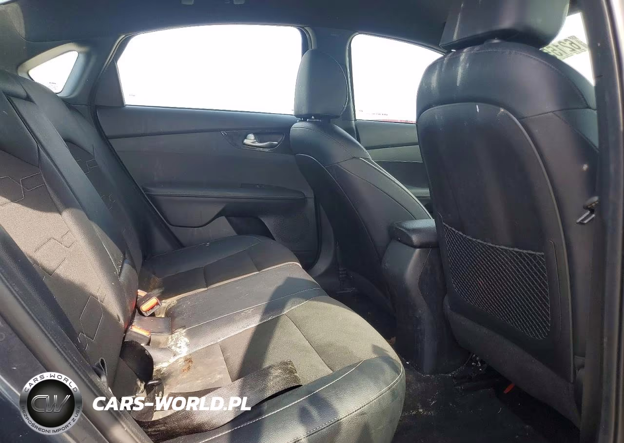 2023 Kia Forte Gt Line VIN:3KPF54AD2PE568904 - 10