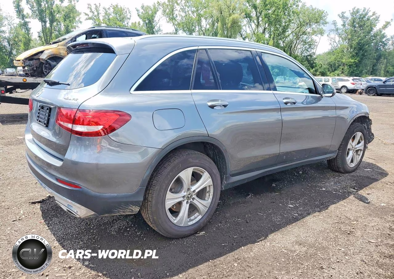 2018 Mercedes-Benz Glc 300 4Matic VIN:WDC0G4KB5JV027923 - 3