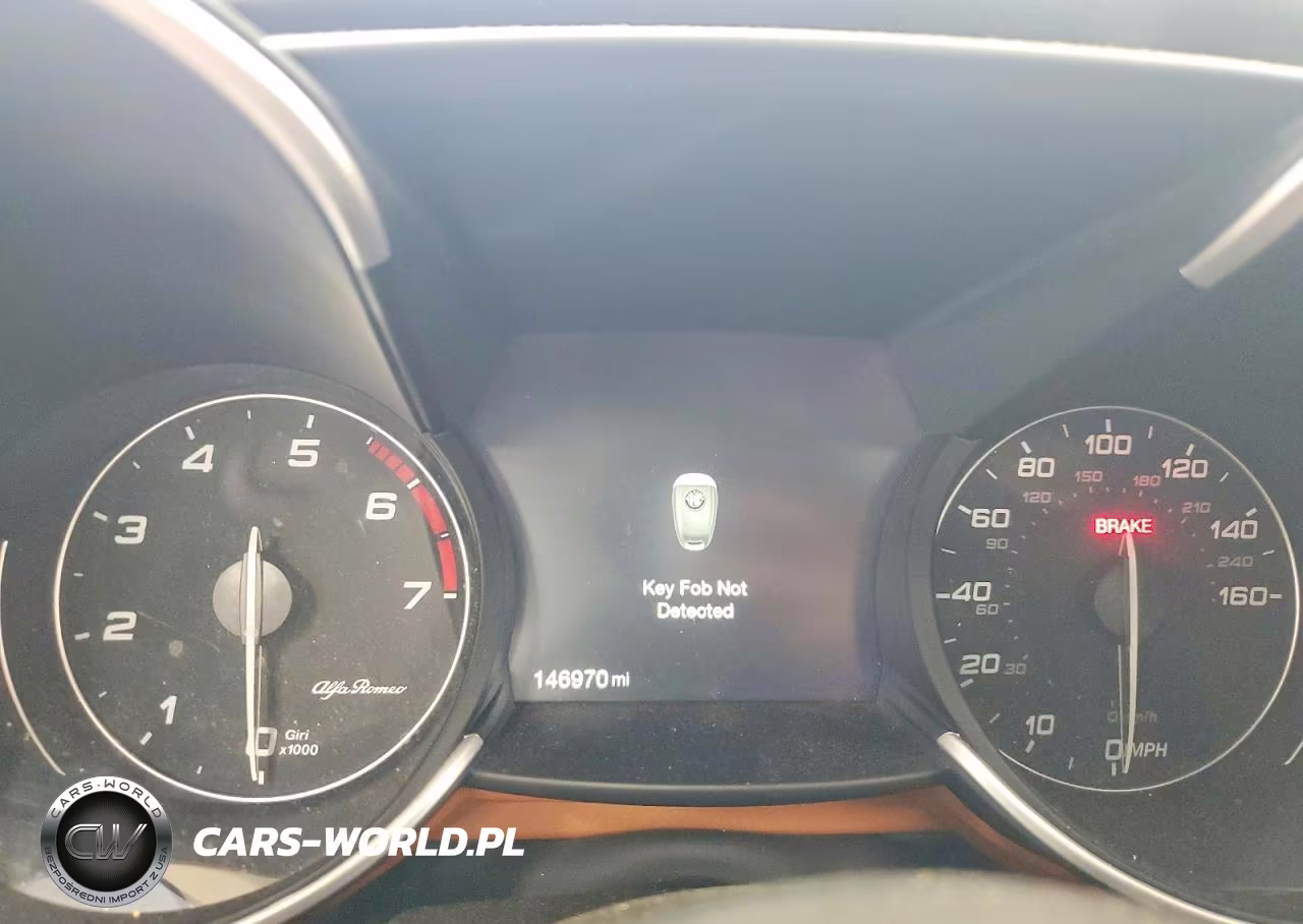 2017 Alfa Romeo Giulia Ti VIN:ZARFAECN0H7542316 - 9