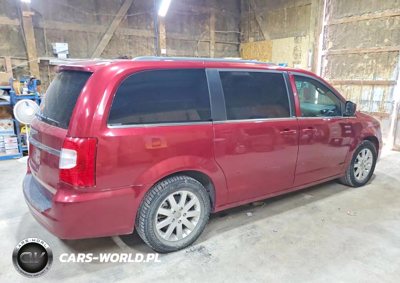 2013 Chrysler Town & Country Touring VIN:2C4RC1BG2DR744340 - 3