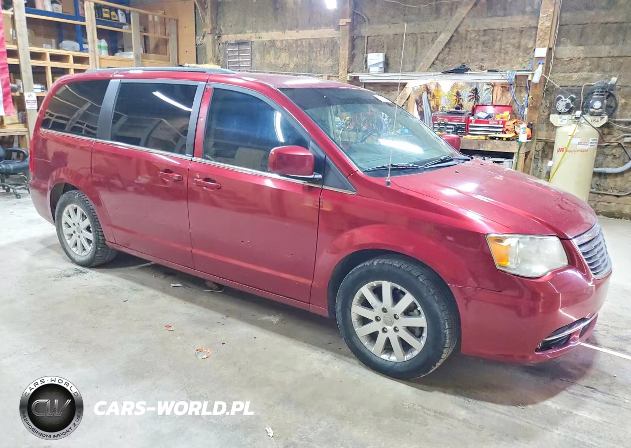 2013 Chrysler Town & Country Touring VIN:2C4RC1BG2DR744340 - 4