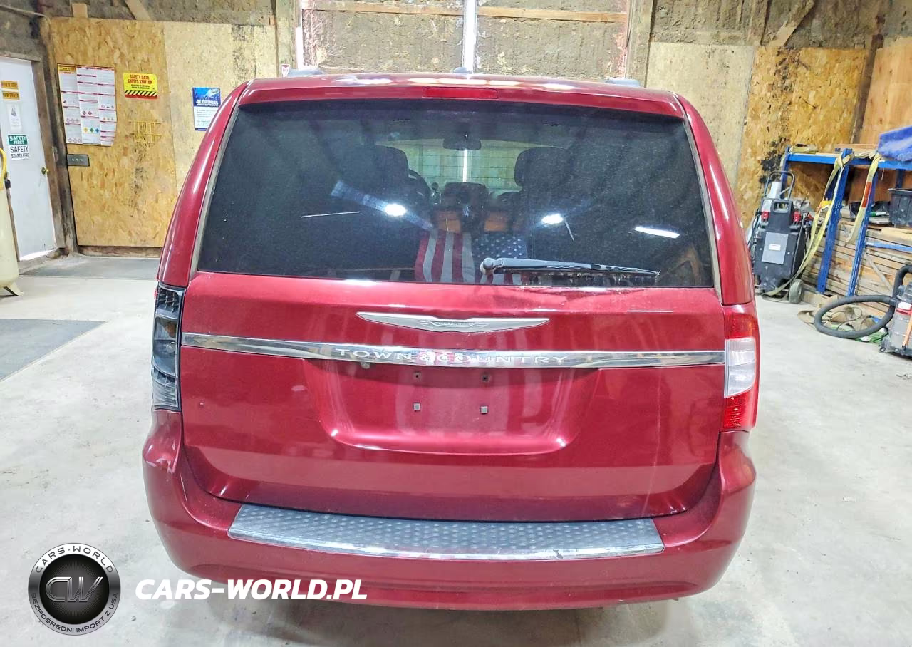 2013 Chrysler Town & Country Touring VIN:2C4RC1BG2DR744340 - 6
