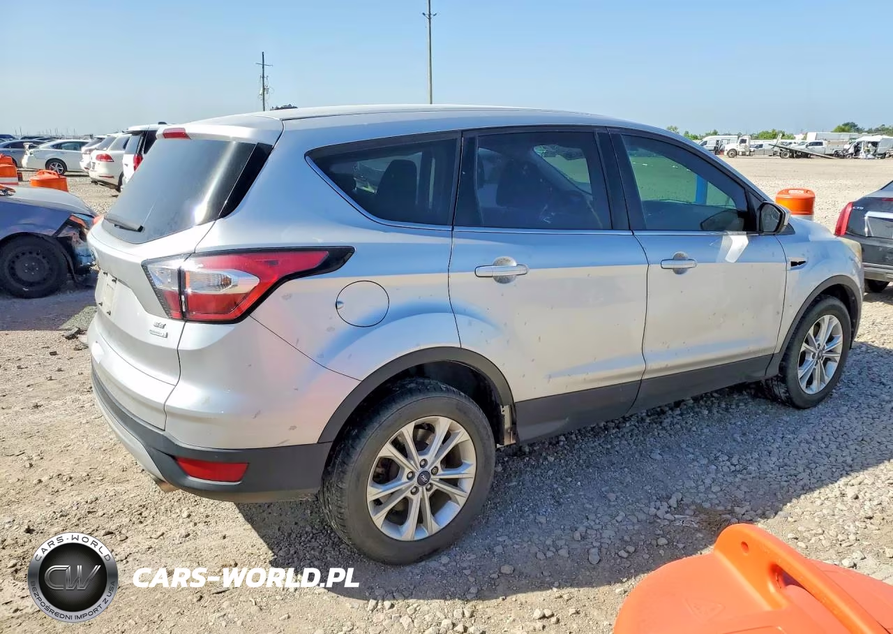 2017 Ford Escape Se VIN:1FMCU0G95HUE34632 - 3