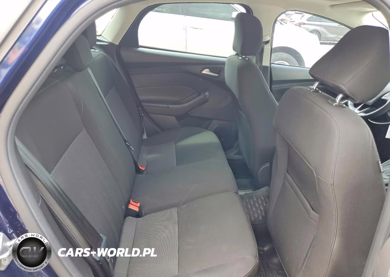 2017 Ford Focus Sel VIN:1FADP3M24HL342559 - 10