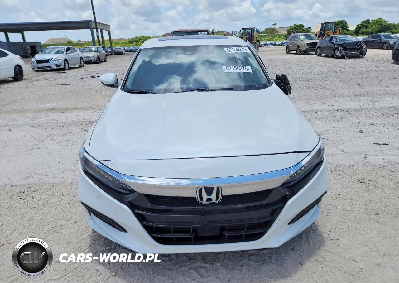 2018 Honda Accord Touring VIN:1HGCV1F91JA044676 - 5