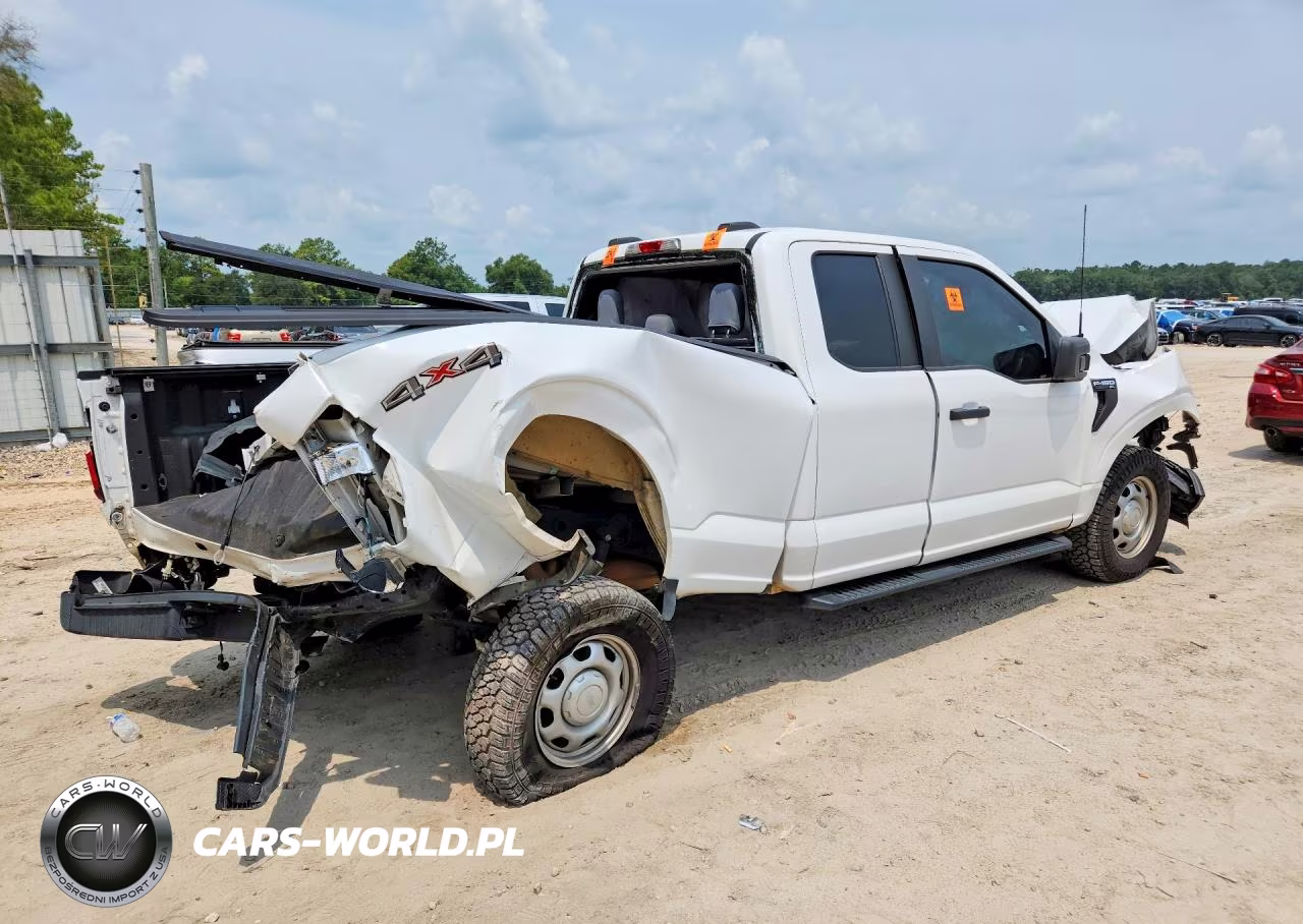 2023 Ford F150 Super Cab VIN:1FTEX1EP0PKD01234 - 3