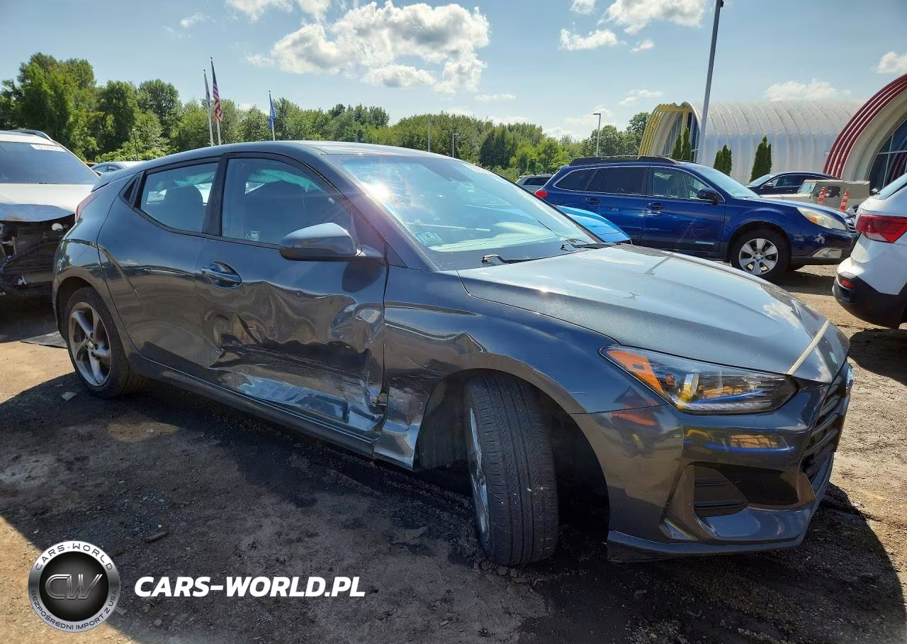 2020 Hyundai Veloster 2.0L VIN:KMHTG6AF6LU026464 - 4