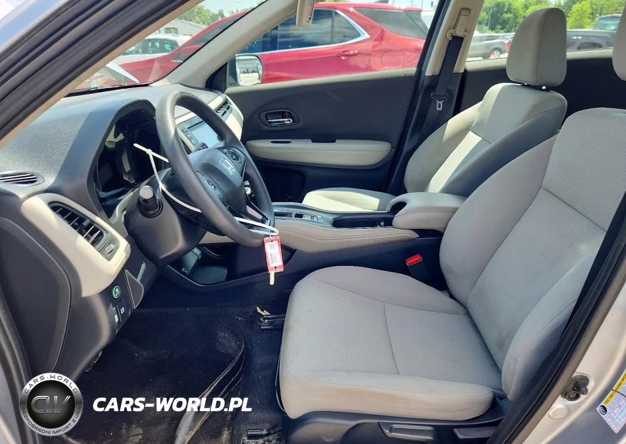 2019 Honda Hr-V Lx VIN:3CZRU6H38KG703352 - 7