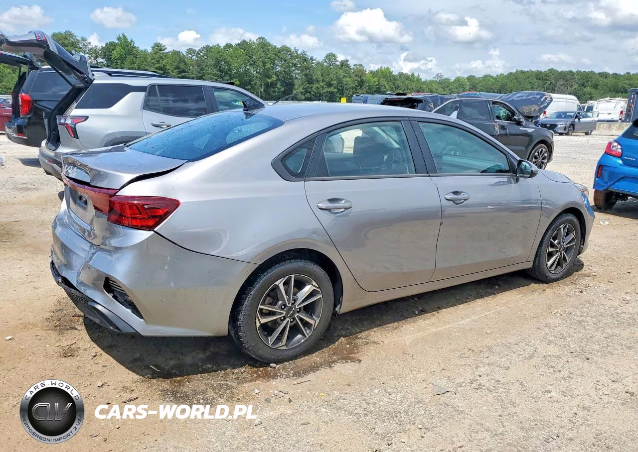 2023 Kia Forte Lxs VIN:3KPF24ADXPE530538 - 3