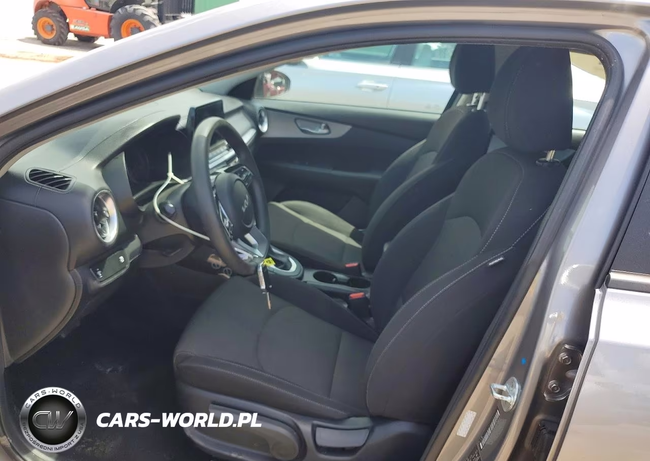 2023 Kia Forte Lxs VIN:3KPF24ADXPE530538 - 7