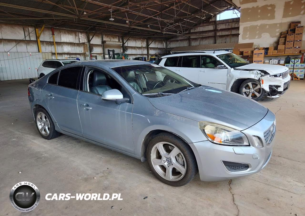 2013 Volvo S60 T5 VIN:YV1612FSXD1223281 - 4