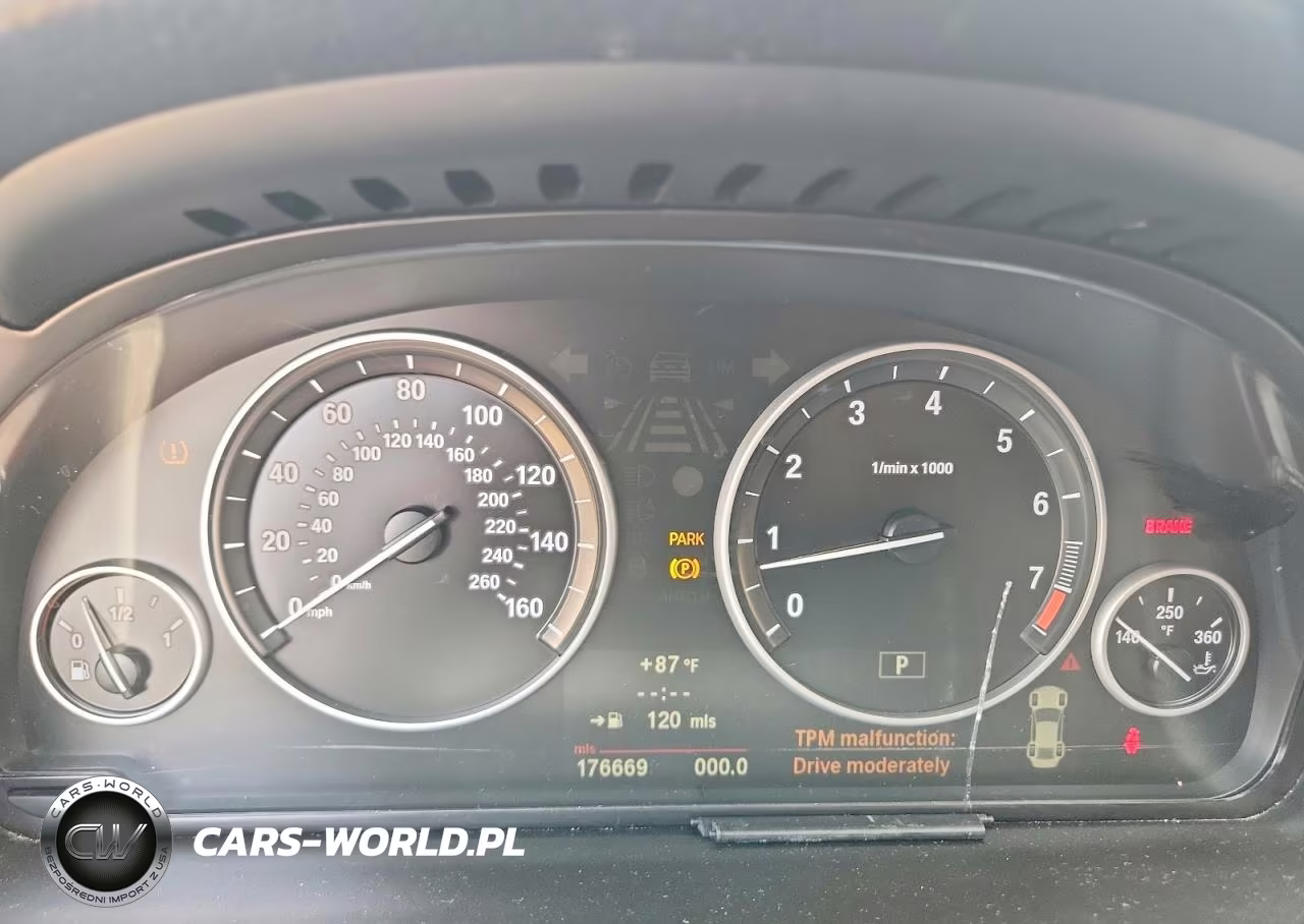 2012 BMW 528 Xi VIN:WBAXH5C59CDW06998 - 9