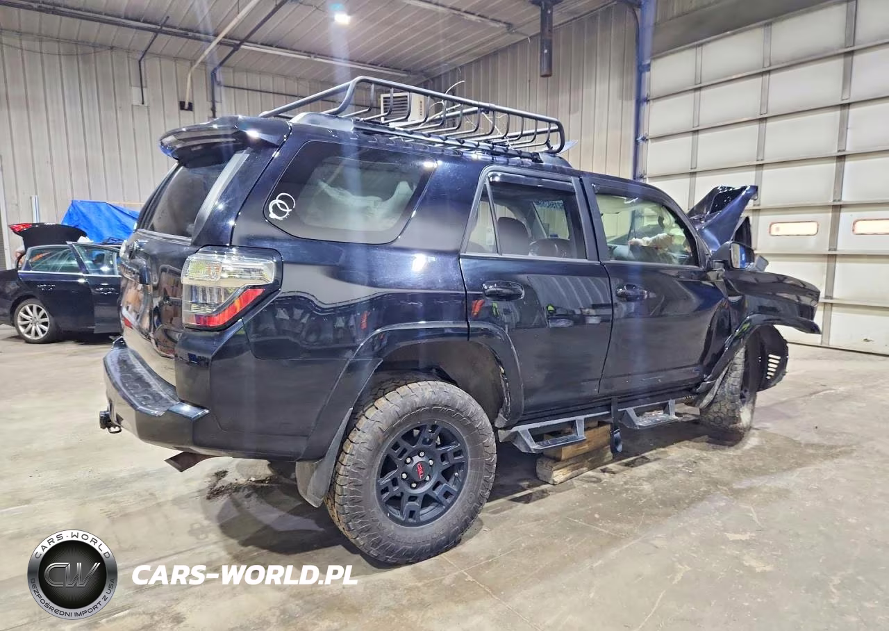 2021 Toyota 4Runner Venture Edition VIN:JTEHU5JRXM5897169 - 3