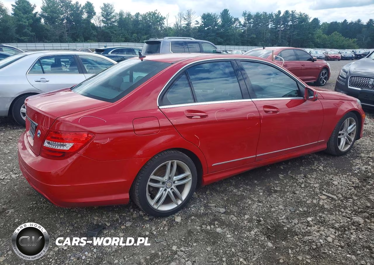 2013 Mercedes-Benz C 250 VIN:WDDGF4HB1DR277452 - 3