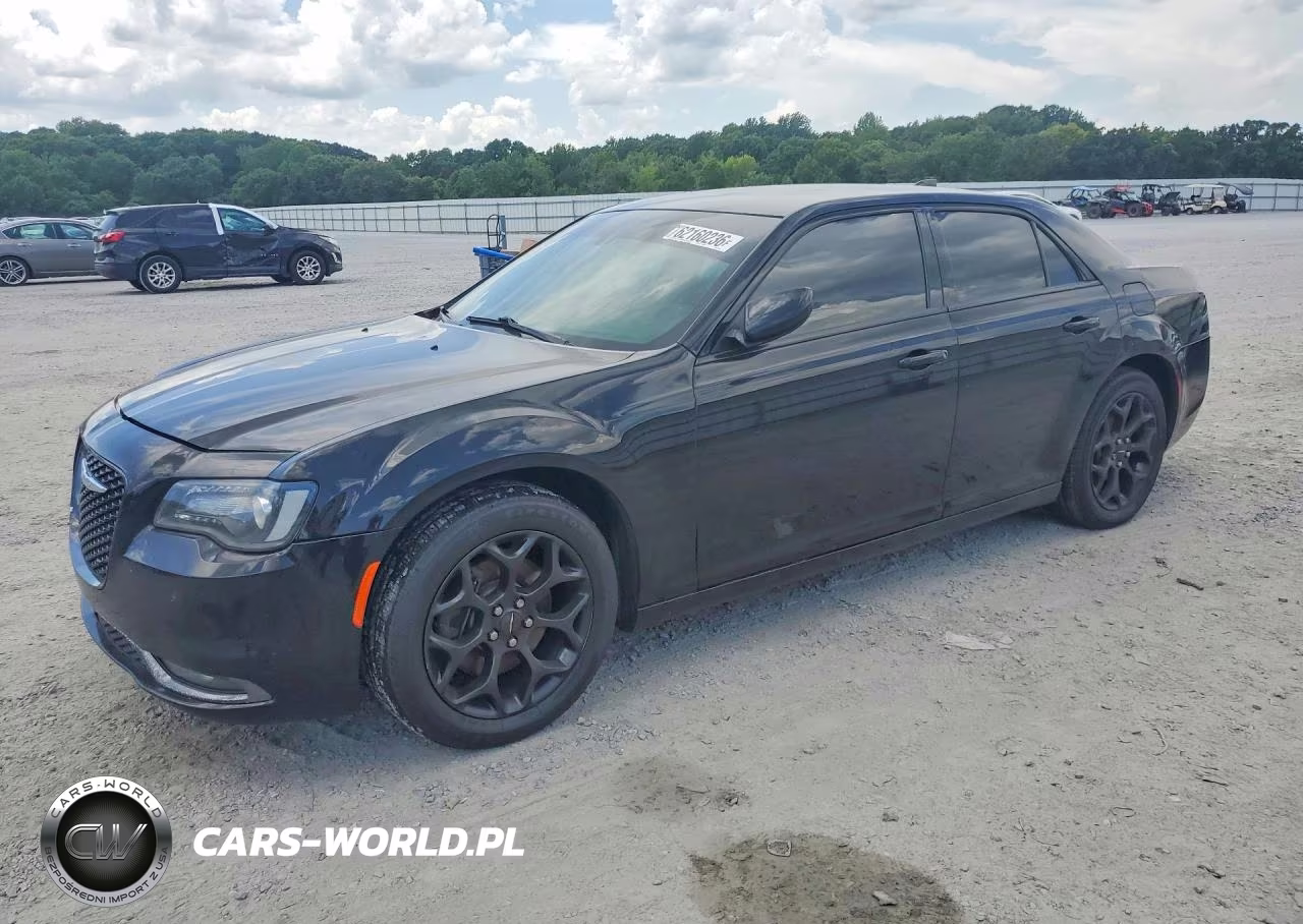 2019 Chrysler 300 S VIN:2C3CCAGG0KH586134 - 1