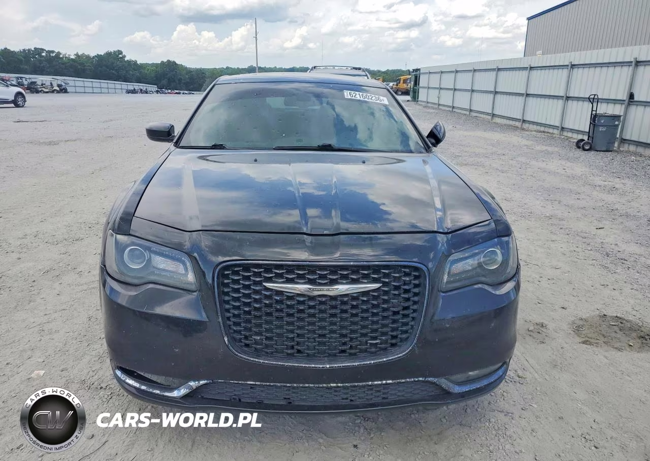 2019 Chrysler 300 S VIN:2C3CCAGG0KH586134 - 5