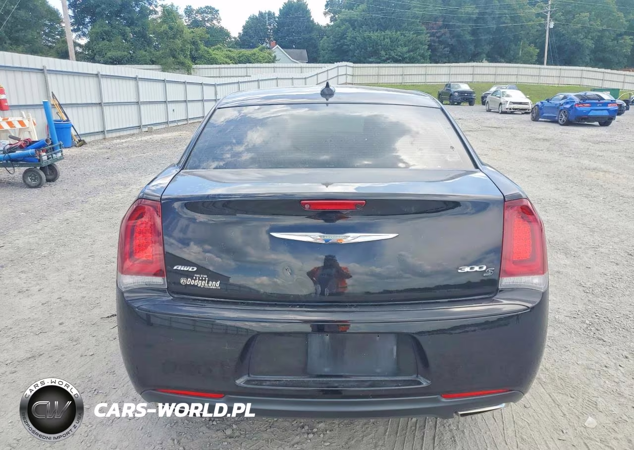 2019 Chrysler 300 S VIN:2C3CCAGG0KH586134 - 6